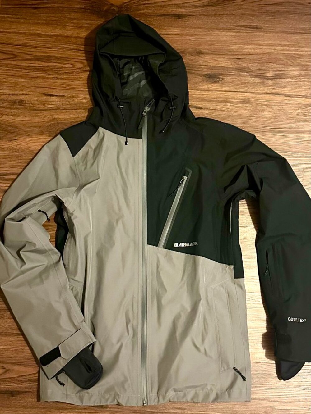 Armada GoreTex Jacket Men's Medium Like New